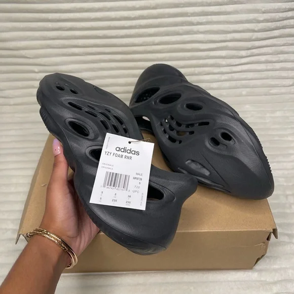 adidas | Shoes | Adidas Yeezy Foam Runner Onyx Mens Size 5  display picture 3